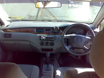 2000 Mitsubishi Lancer Cedia Pictures