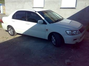 2000 Mitsubishi Lancer Cedia Pictures