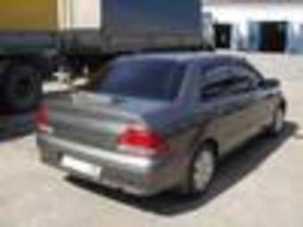 2000 Mitsubishi Lancer Cedia Photos