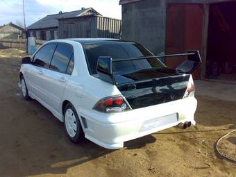 2000 Mitsubishi Lancer Cedia Pictures