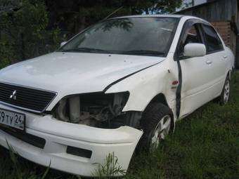 2000 Mitsubishi Lancer Cedia Pictures