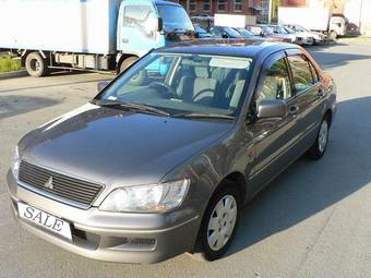 2000 Mitsubishi Lancer Cedia Pictures