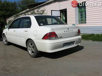 2000 Mitsubishi Lancer Cedia Pictures