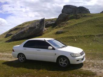 2000 Mitsubishi Lancer Cedia Photos