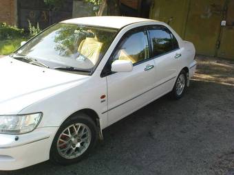 2000 Mitsubishi Lancer Cedia Pictures