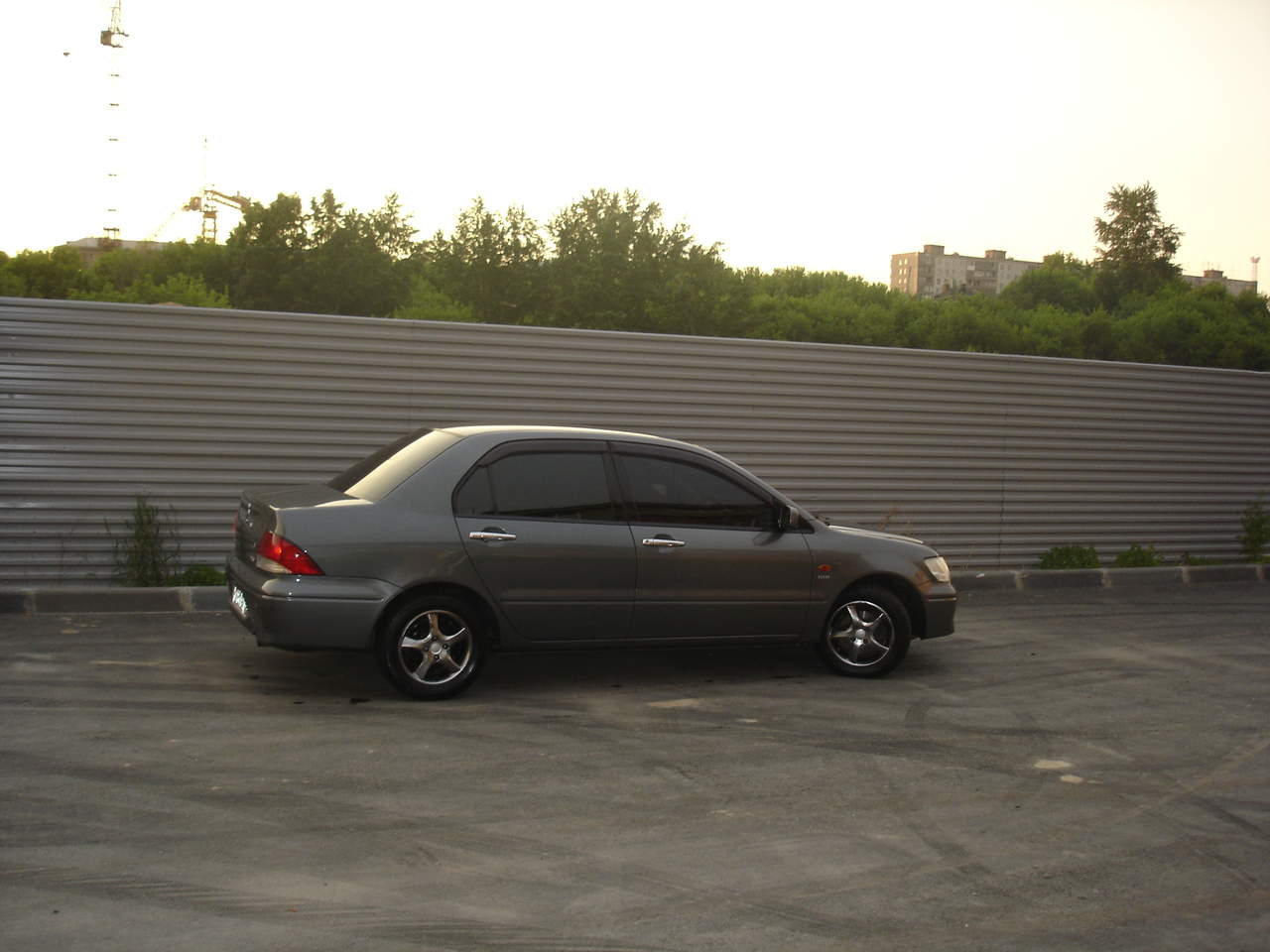Lancer cedia 2000 год