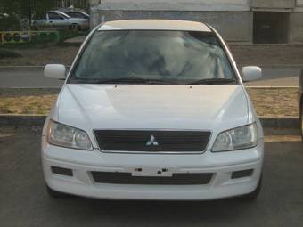 2000 Mitsubishi Lancer Cedia Pictures