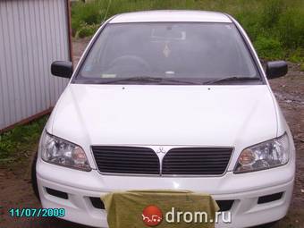 2000 Mitsubishi Lancer Cedia Pictures