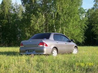 2000 Mitsubishi Lancer Cedia Pictures