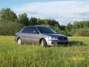 2000 Mitsubishi Lancer Cedia Photos