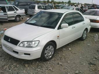 2000 Mitsubishi Lancer Cedia Photos