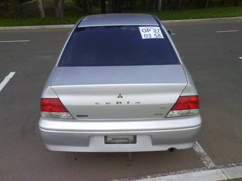 2000 Mitsubishi Lancer Cedia Photos