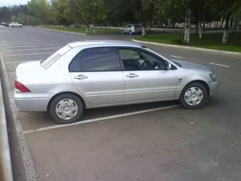 2000 Mitsubishi Lancer Cedia Photos