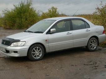 2000 Mitsubishi Lancer Cedia Photos