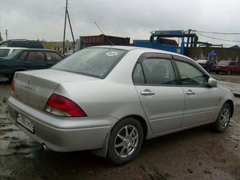 2000 Mitsubishi Lancer Cedia Photos