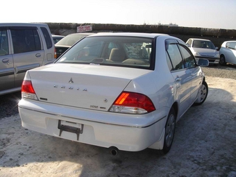 Mitsubishi Lancer Cedia