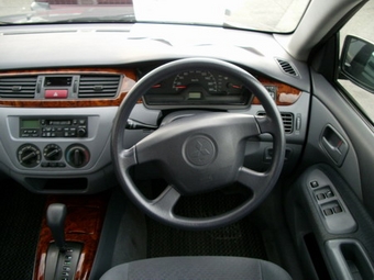 Mitsubishi Lancer Cedia