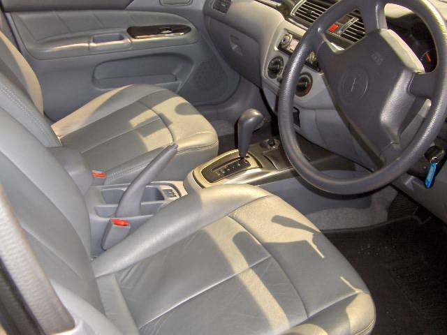 2001 Mitsubishi Lancer Cedia