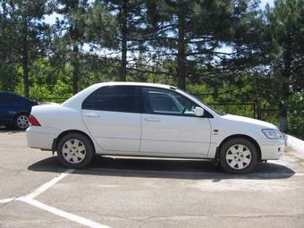 Mitsubishi Lancer Cedia