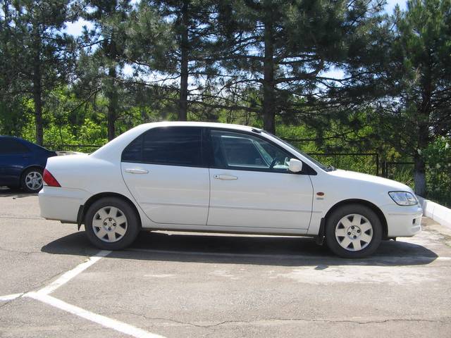 2001 Mitsubishi Lancer Cedia