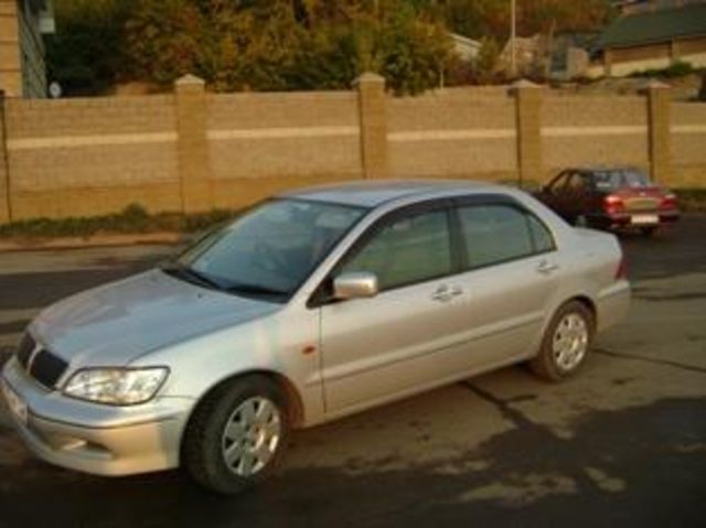 2001 Mitsubishi Lancer Cedia