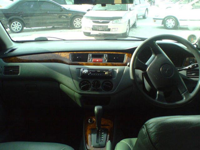 2001 Mitsubishi Lancer Cedia