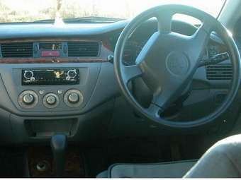 Mitsubishi Lancer Cedia