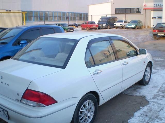 2001 Mitsubishi Lancer Cedia