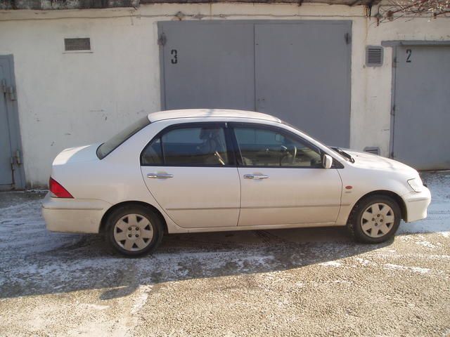 2001 Mitsubishi Lancer Cedia