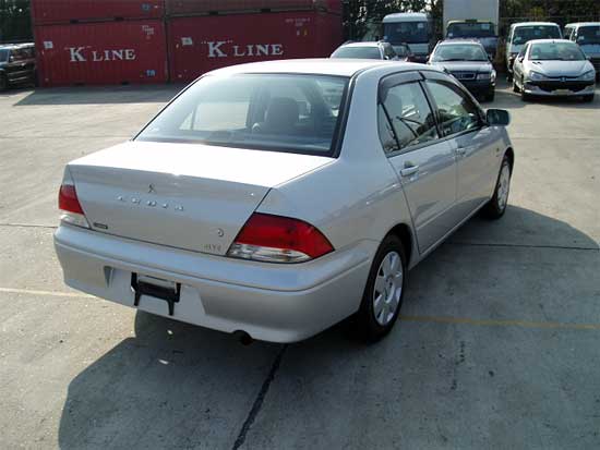 2001 Mitsubishi Lancer Cedia Pictures