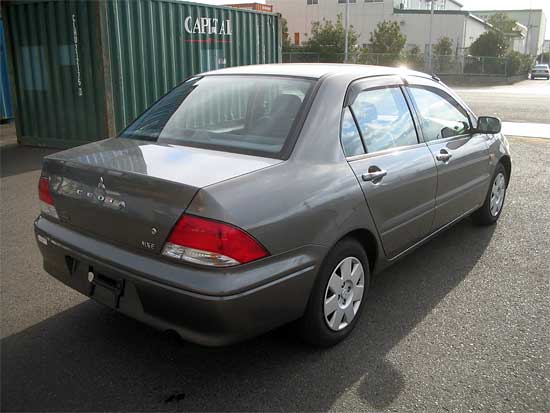 2001 Mitsubishi Lancer Cedia Photos
