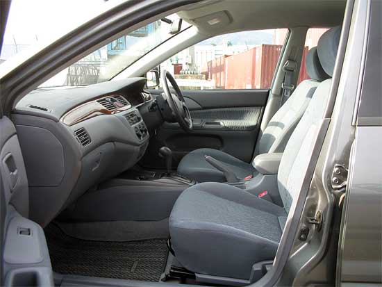 2001 Mitsubishi Lancer Cedia Pictures