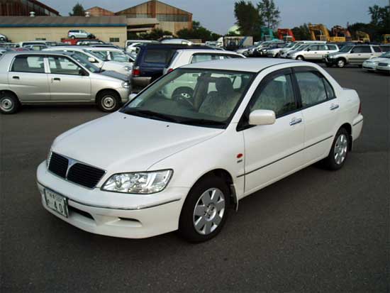 2001 Mitsubishi Lancer Cedia Pictures