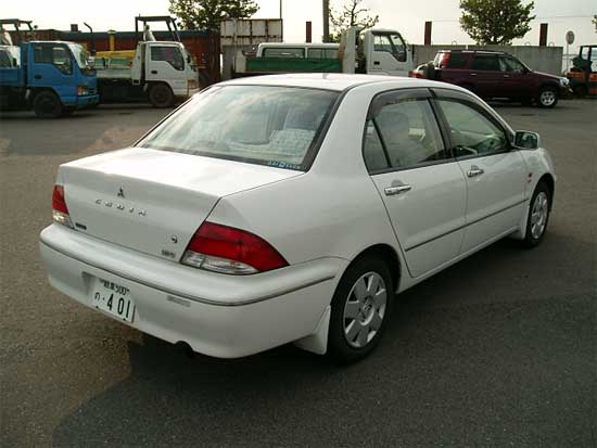 2001 Mitsubishi Lancer Cedia Photos