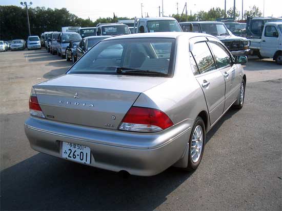 2001 Mitsubishi Lancer Cedia Photos