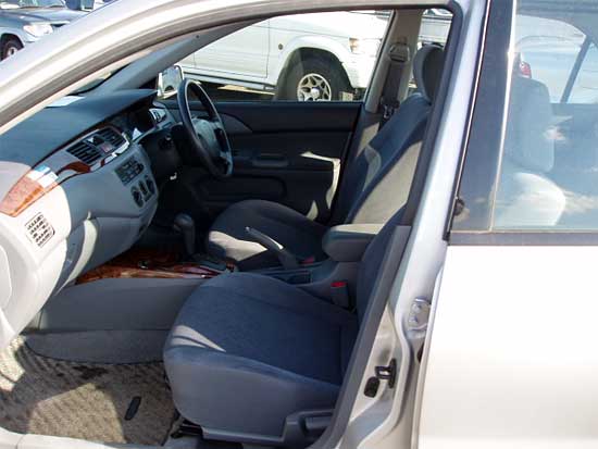2001 Mitsubishi Lancer Cedia Pictures