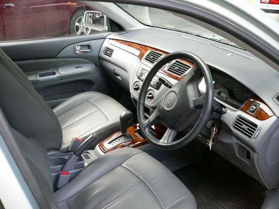 2001 Mitsubishi Lancer Cedia Pictures