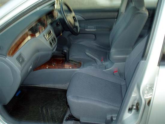 2001 Mitsubishi Lancer Cedia Photos
