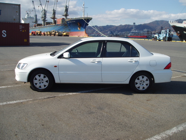 2001 Mitsubishi Lancer Cedia Pictures