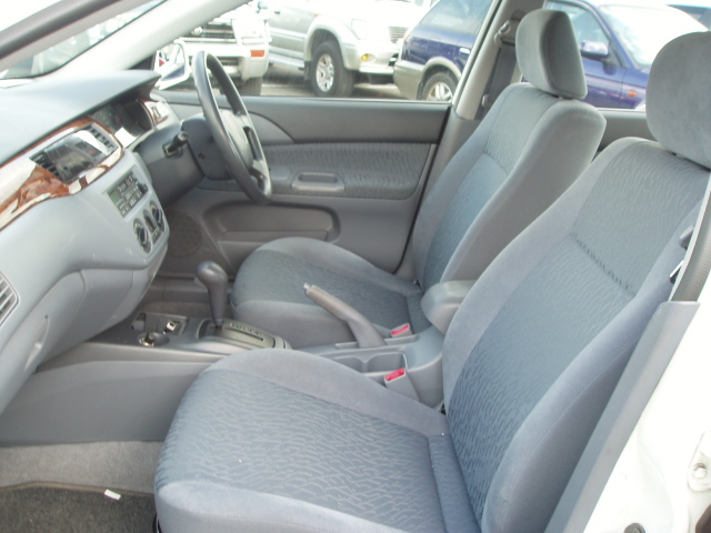 2001 Mitsubishi Lancer Cedia Pictures