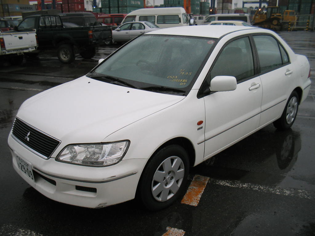 2001 Mitsubishi Lancer Cedia Photos