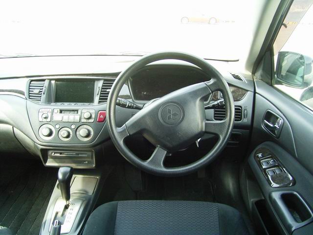 2001 Mitsubishi Lancer Cedia Pictures