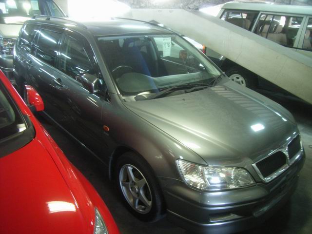 2001 Mitsubishi Lancer Cedia Photos