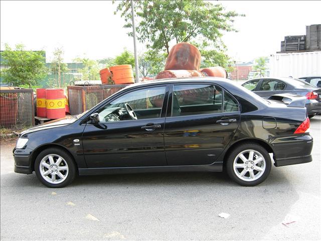 2001 Mitsubishi Lancer Cedia Photos