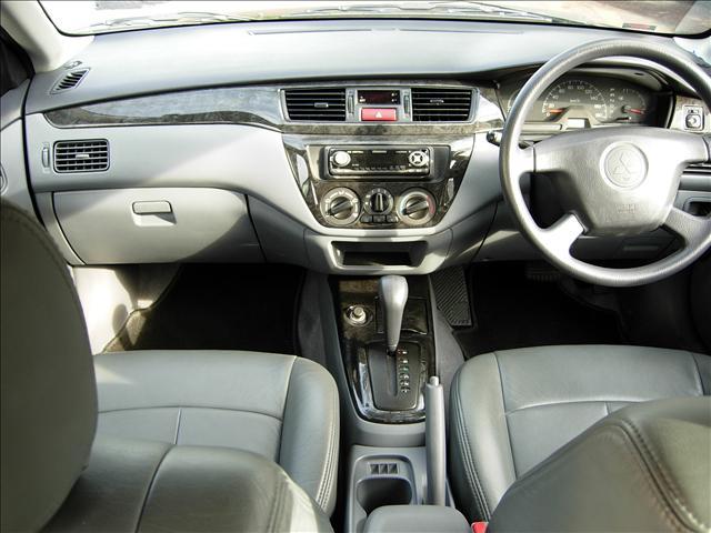 2001 Mitsubishi Lancer Cedia Photos
