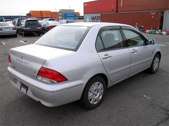 2001 Mitsubishi Lancer Cedia Pictures