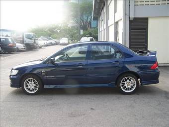 2001 Mitsubishi Lancer Cedia Photos