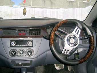 2001 Mitsubishi Lancer Cedia Pictures