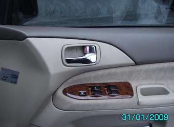 2001 Mitsubishi Lancer Cedia Images