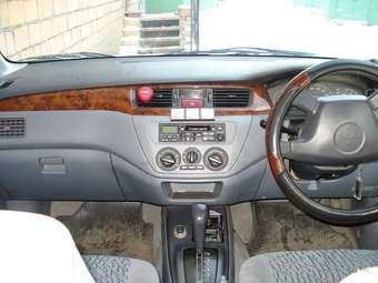 2001 Mitsubishi Lancer Cedia Pictures